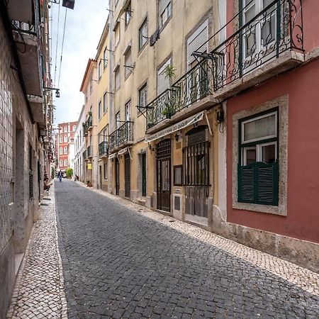 Cozy One Bedroom Apt In Historic Location - Carmo リスボン エクステリア 写真