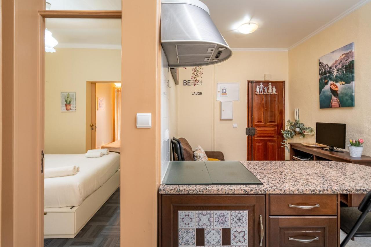 Cozy One Bedroom Apt In Historic Location - Carmo リスボン エクステリア 写真